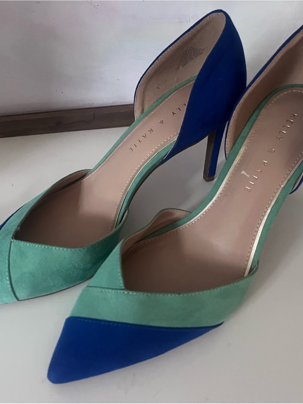 Kelly & Katie Blue Turquoise Heels - Like New